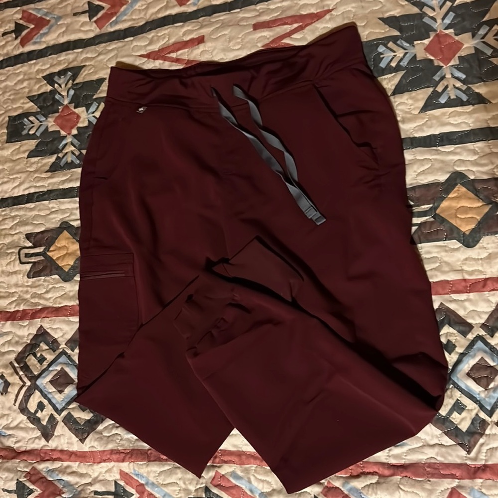 FIGS women’s medium